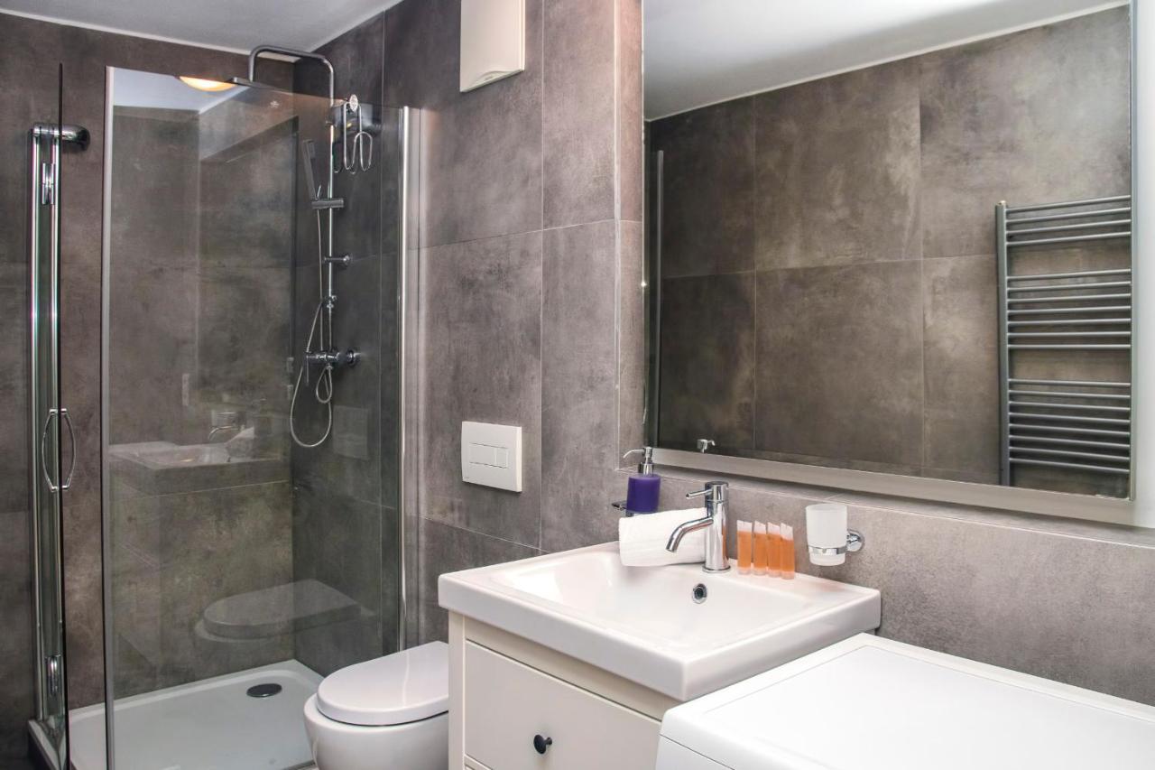 Modern With Terrace And Air Conditioning * Praga